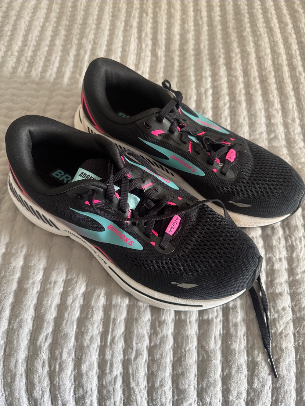 Brooks Women's Adrenaline 23 GTX Running Shoes
